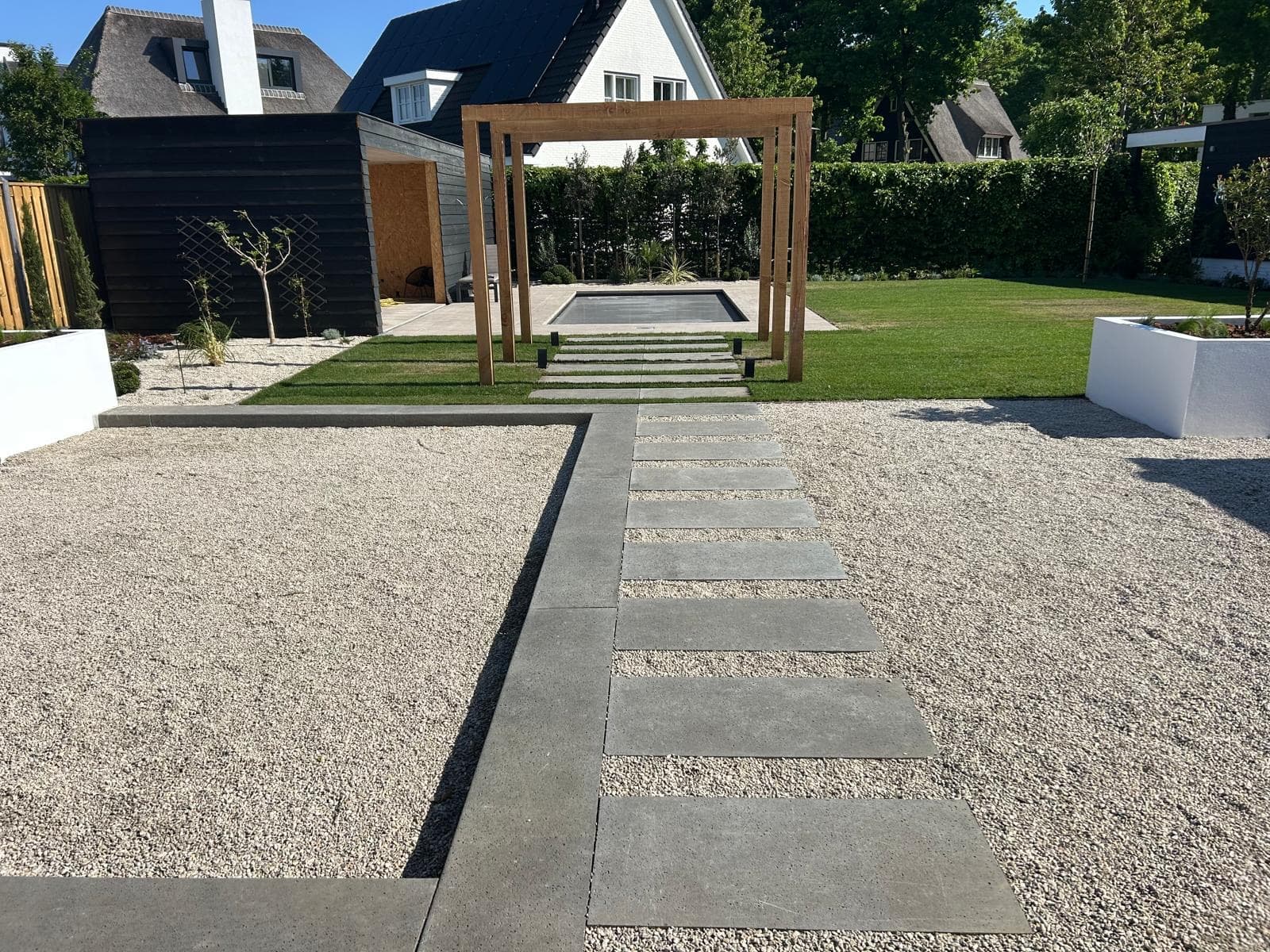 Tuinverblijf met overkapping
